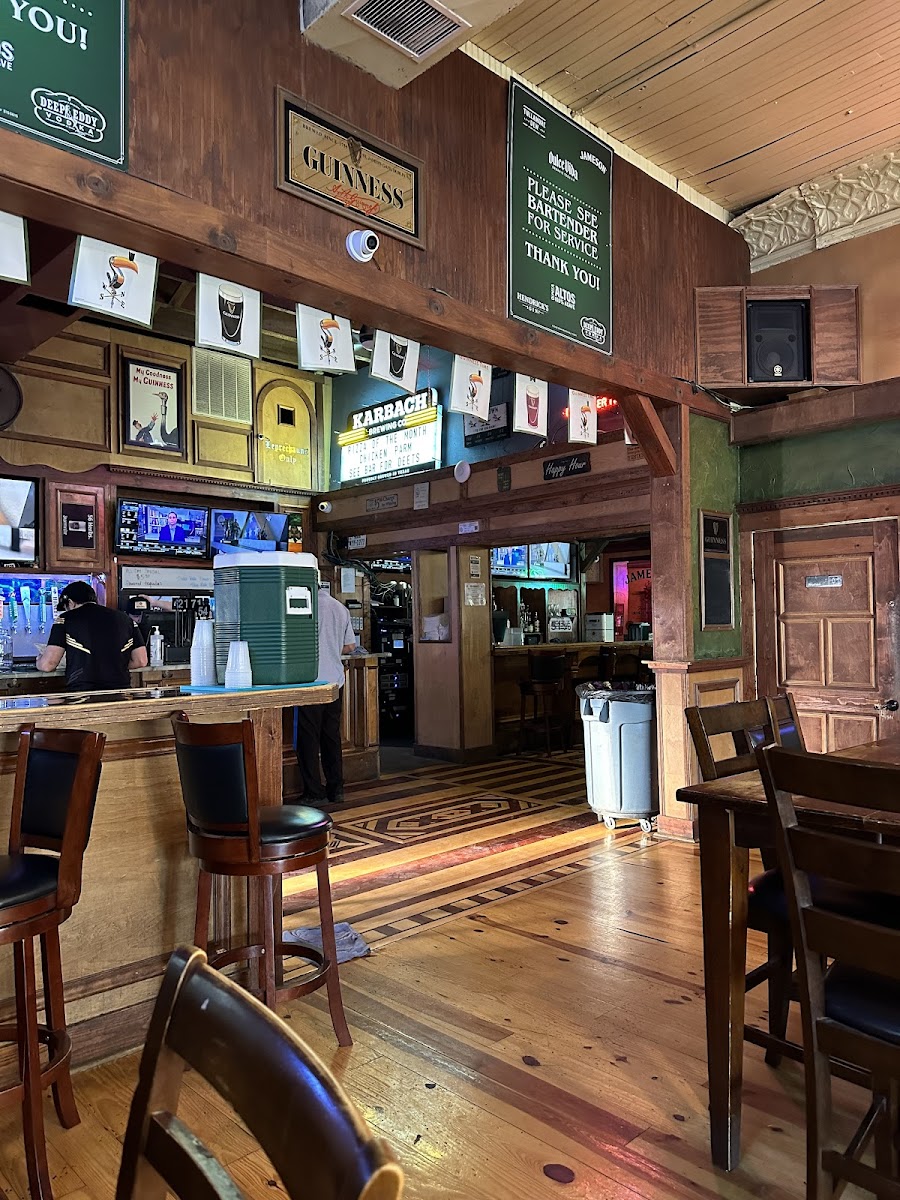Calahan's Pub And Pizza